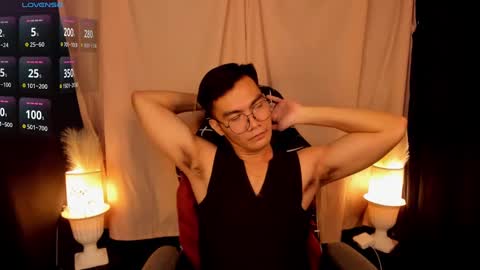 Snapshot of 000batman000 chatting on February 10, 10:09 am Bruce online show from February 10, 10:09 am