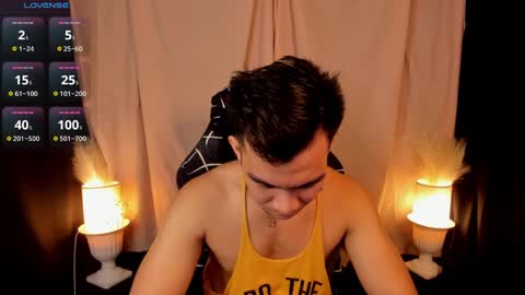 Snapshot of 000batman000 chatting on February 19, 1:06 pm Bruce online show from February 19, 1:06 pm