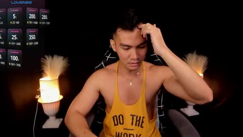 Snapshot of 000batman000 chatting on March 7, 1:53 am Bruce online show from March 7, 1:53 am