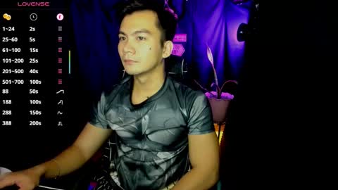 Snapshot of 000batman000 chatting on February 17, 1:24 am Bruce online show from February 17, 1:24 am