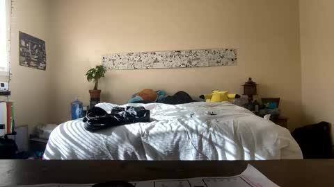 Snapshot of 000cloud9000 chatting on December 12, 6:42 pm Cloud9 online show from December 12, 6:42 pm