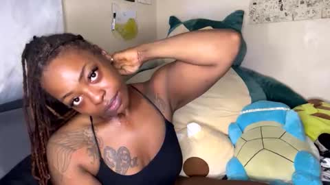 Snapshot of 000cloud9000 chatting on April 4, 12:35 pm Cloud9 online show from April 4, 12:35 pm