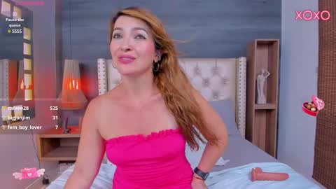 Snapshot of 01victoria chatting on February 3, 6:39 pm 01victoria online show from February 3, 6:39 pm