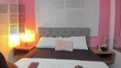 Snapshot of 02andres_ chatting on July 9, 2:04 am ANDRES online show from July 9, 2:04 am