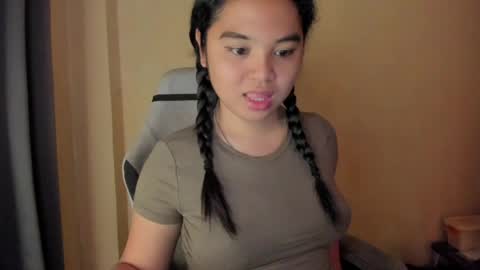 0wwlo0k online show from March 27, 6:52 am