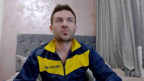 10in_deluxe online show from April 4, 9:29 am