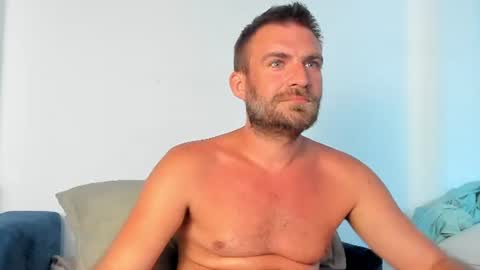 Snapshot of 10in_deluxe chatting on July 17, 8:32 am 10in_deluxe online show from July 17, 8:32 am