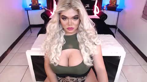 Sasha Banks online show from December 13, 8:09 am