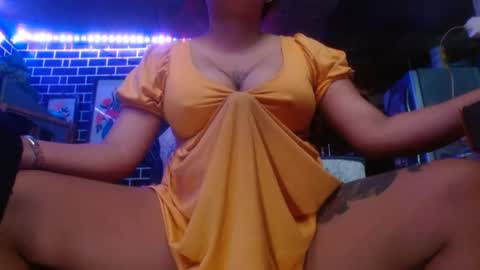  i am trixie im Your Selfsucking Mistress  online show from September 12, 2:33 am
