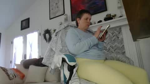 Snapshot of 11willowandjohn11 chatting on January 6, 6:44 pm Aurora Willows online show from January 6, 6:44 pm