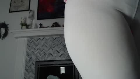 Snapshot of 11willowandjohn11 chatting on February 20, 6:26 am Aurora Willows online show from February 20, 6:26 am