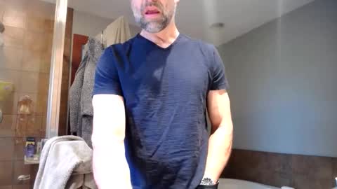 Snapshot of 123h0rny chatting on December 14, 6:01 pm 123h0rny online show from December 14, 6:01 pm