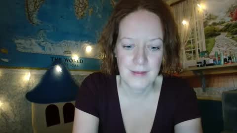 12ennie online show from December 5, 6:33 am