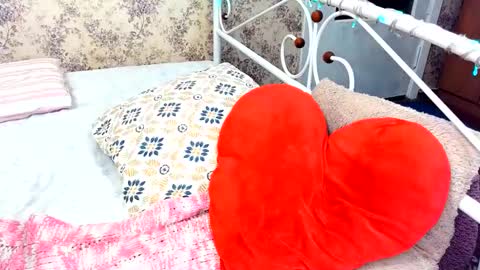 13aaaxxx online show from December 18, 12:32 am