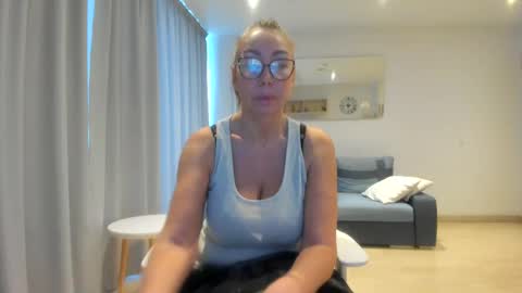 Snapshot of 14risha chatting on February 4, 9:26 am 14risha online show from February 4, 9:26 am