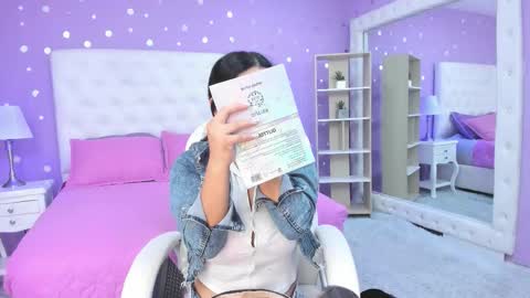 Snapshot of 15_scarlette chatting on October 24, 3:25 am Scarlette online show from October 24, 3:25 am