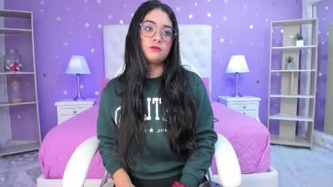 Snapshot of 15_scarlette chatting on November 6, 3:18 am Scarlette online show from November 6, 3:18 am