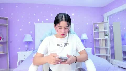 Snapshot of 15_scarlette chatting on December 3, 3:03 am Scarlette online show from December 3, 3:03 am