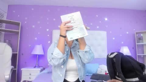 Snapshot of 15_scarlette chatting on December 4, 3:16 am Scarlette online show from December 4, 3:16 am