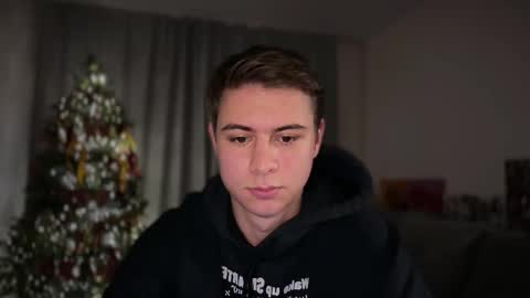 Snapshot of 168gio chatting on December 18, 4:35 pm Lance online show from December 18, 4:35 pm