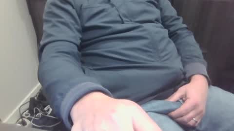 Snapshot of 1900pley chatting on December 10, 7:00 pm 1900pley online show from December 10, 7:00 pm