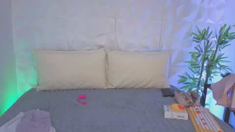 anya online show from December 20, 7:54 pm