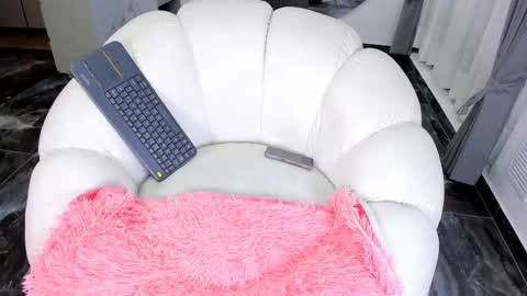 Snapshot of 1bonnie chatting on February 28, 3:59 am Hello soy bonnie online show from February 28, 3:59 am