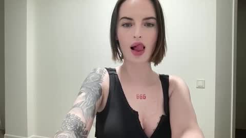 DOVE online show from November 26, 9:05 pm