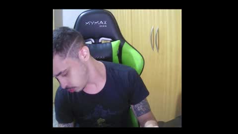 1good_vibes1 online show from October 15, 8:14 am