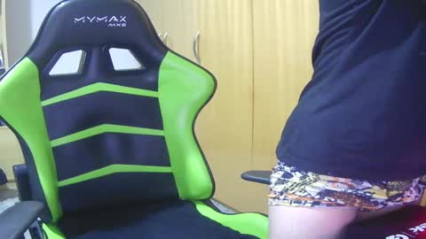 1good_vibes1 online show from February 26, 8:24 am