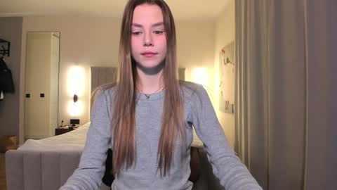 Snapshot of 1i1ypa1mer chatting on December 2, 6:54 pm Lily 3 online show from December 2, 6:54 pm