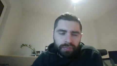 Snapshot of 1kamilkamil11 chatting on December 17, 3:28 pm kam online show from December 17, 3:28 pm