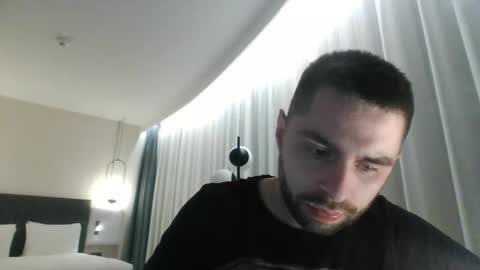 Snapshot of 1kamilkamil11 chatting on January 19, 10:28 pm kam online show from January 19, 10:28 pm