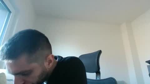 Snapshot of 1kamilkamil11 chatting on February 11, 12:37 pm kam online show from February 11, 12:37 pm