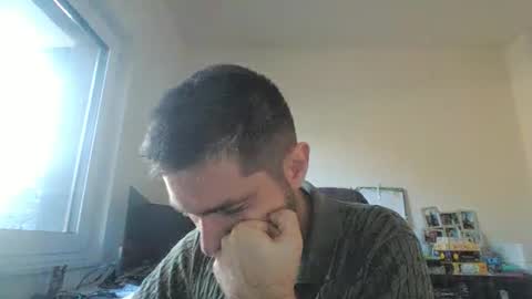 Snapshot of 1kamilkamil11 chatting on October 19, 12:17 pm kam online show from October 19, 12:17 pm