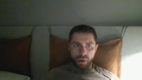 Snapshot of 1kamilkamil11 chatting on October 28, 10:23 pm kam online show from October 28, 10:23 pm