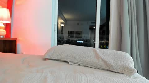 Onna online show from December 27, 3:53 am