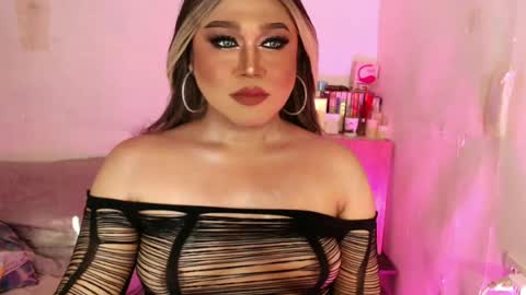 1lovelymess online show from July 4, 11:55 pm