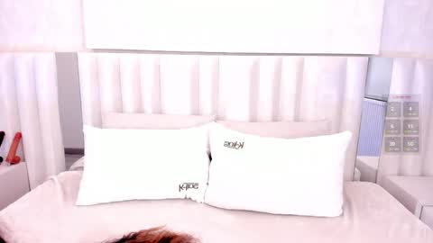 Nahomi online show from May 24, 6:29 am