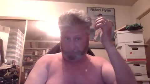 Snapshot of 1milkman2000 chatting on May 5, 12:40 am milkman online show from May 5, 12:40 am