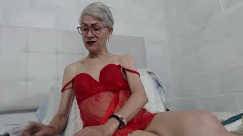 Miss Monserrate online show from January 25, 2:47 pm