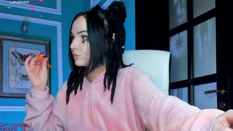 Moona  online show from January 9, 11:03 am