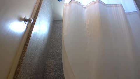 Snapshot of 1nastya8 chatting on May 10, 9:31 pm TheShyOne18 online show from May 10, 9:31 pm