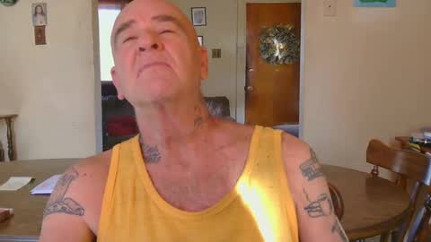 Snapshot of 1pizza_n_6beers chatting on February 23, 4:57 pm Pizza online show from February 23, 4:57 pm