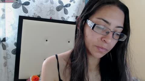 paola online show from April 19, 5:01 pm