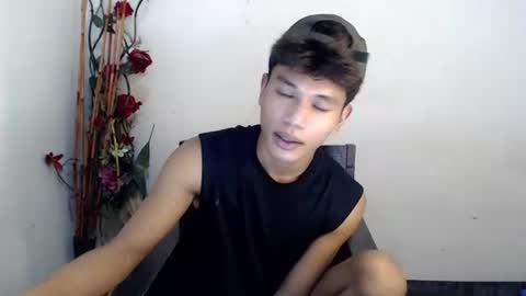 Snapshot of 1sweetloverxx chatting on February 13, 12:01 pm 1sweetloverxx online show from February 13, 12:01 pm