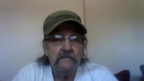 Snapshot of 1valentine chatting on October 3, 7:00 pm 1valentine online show from October 3, 7:00 pm