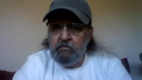 Snapshot of 1valentine chatting on March 19, 10:25 pm 1valentine online show from March 19, 10:25 pm