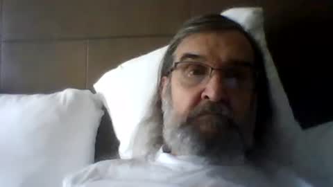 Snapshot of 1valentine chatting on April 3, 10:19 pm 1valentine online show from April 3, 10:19 pm