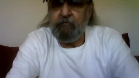 Snapshot of 1valentine chatting on April 11, 4:00 pm 1valentine online show from April 11, 4:00 pm